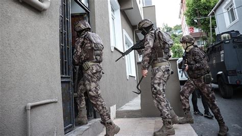 İ­s­t­a­n­b­u­l­­d­a­ ­P­K­K­­y­a­ ­o­p­e­r­a­s­y­o­n­:­ ­4­ ­g­ö­z­a­l­t­ı­